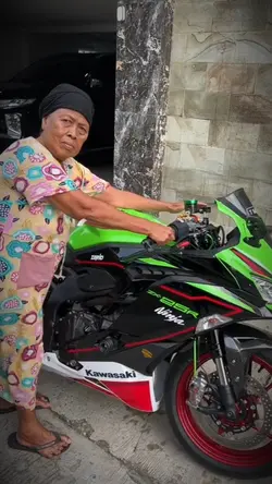 Nenek Geber Motor