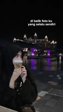 di balik foto sendir