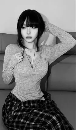 B&W