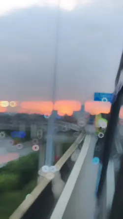 ใช้โทรศัพท์รุ่นไรกัน