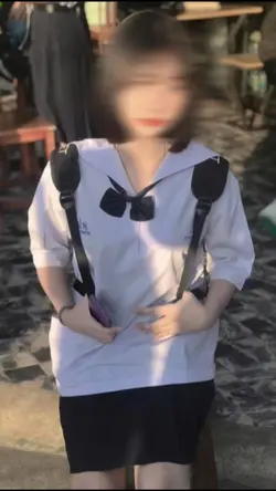  1รูป เบลอหน้า