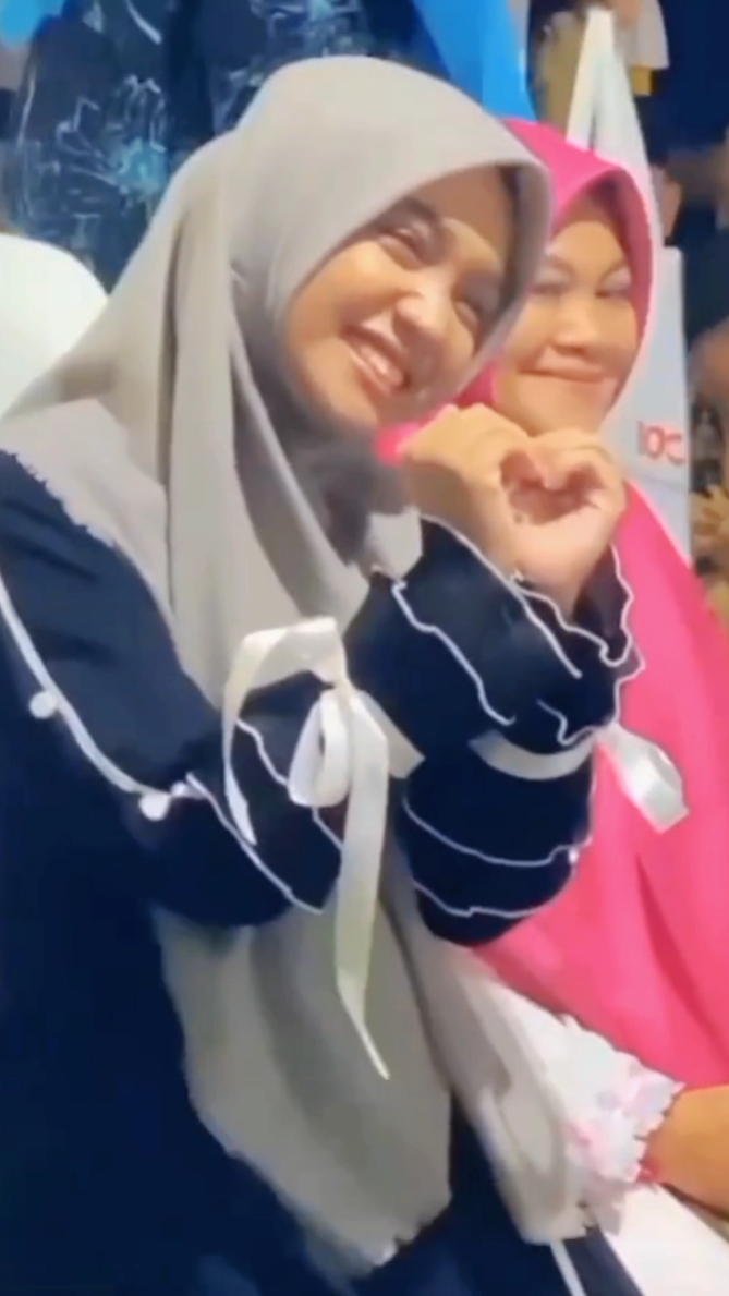 1 video 2 foto