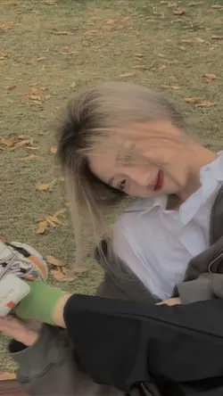 1 ảnh + mờ + màu 