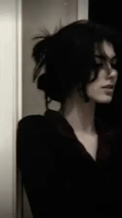 filter dark + blur