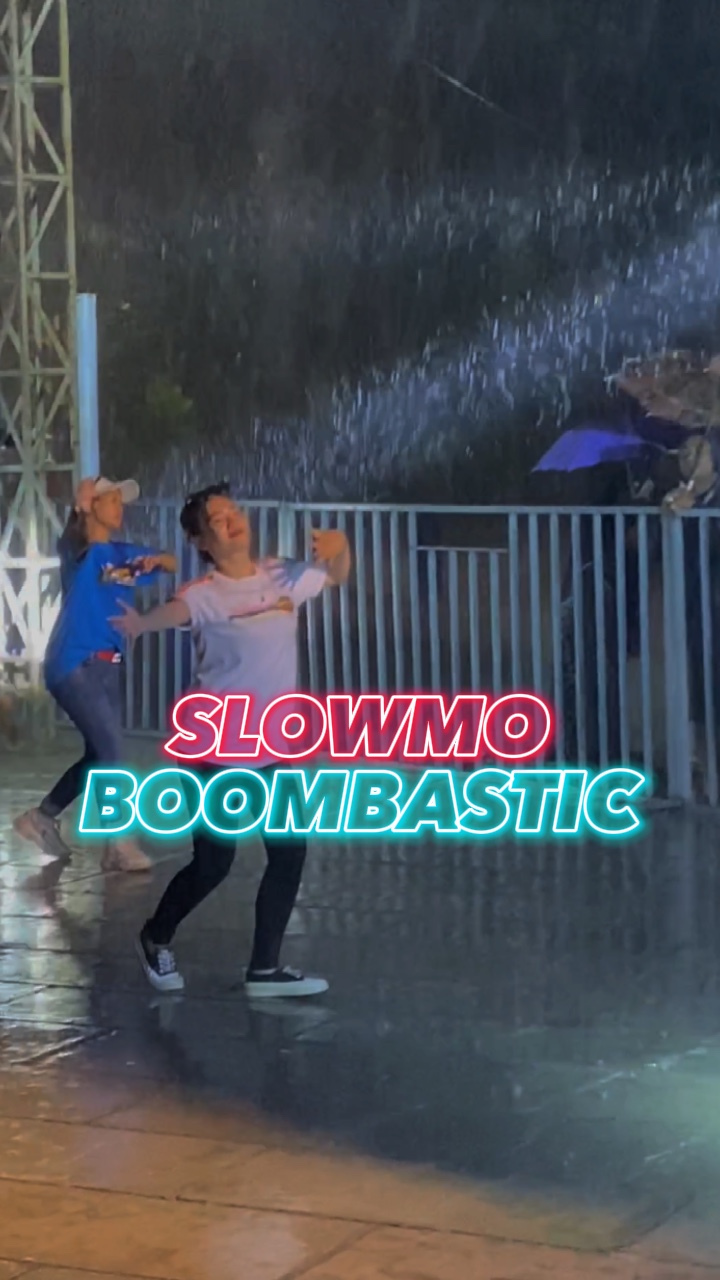 SLOWMO MR BOOMBASTIC