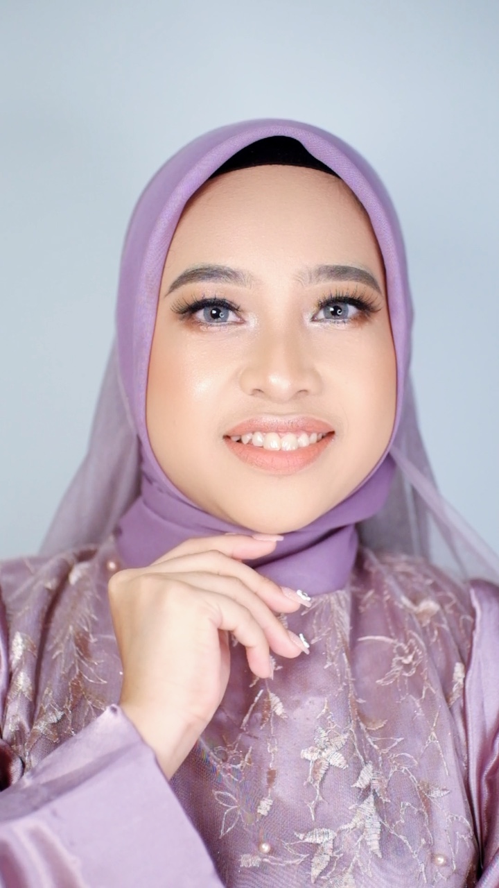 Makeup Transition