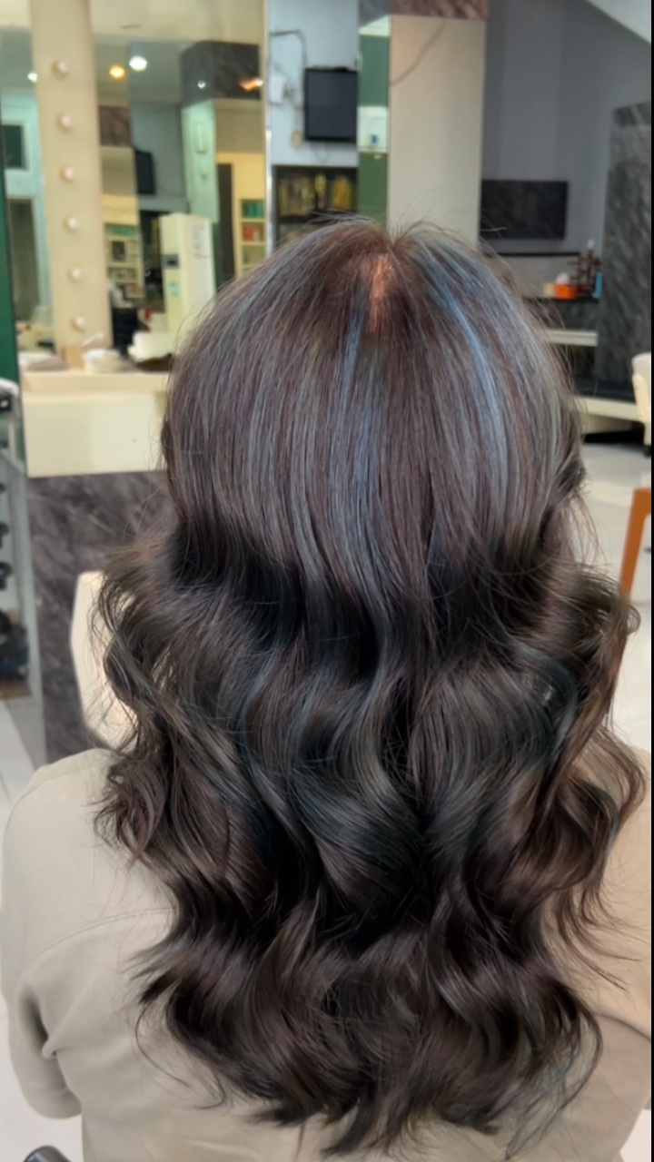 Hair colour