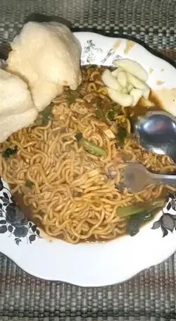 prank lagi makan