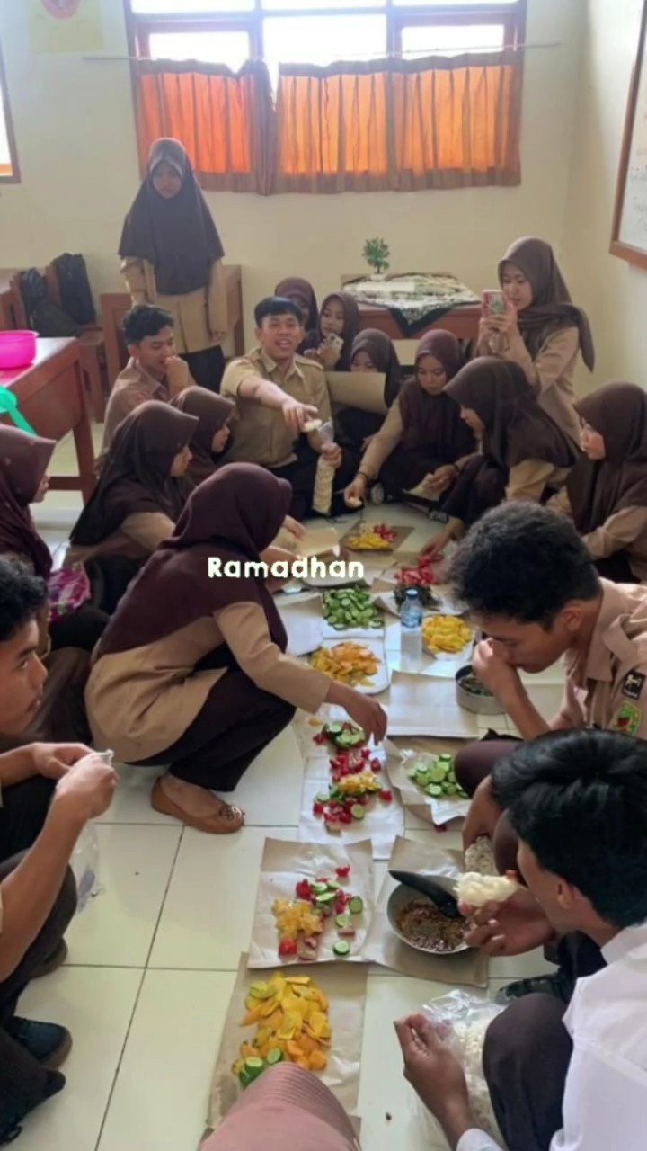 Buka puasa bersama keluarga