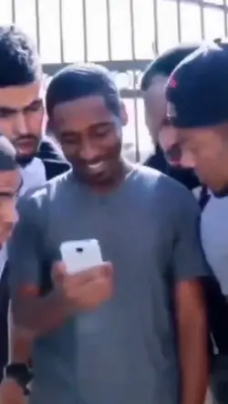 prank ayo come look