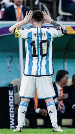 [2] LEO MESSI