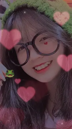 Cô! Tất cả là tại cô