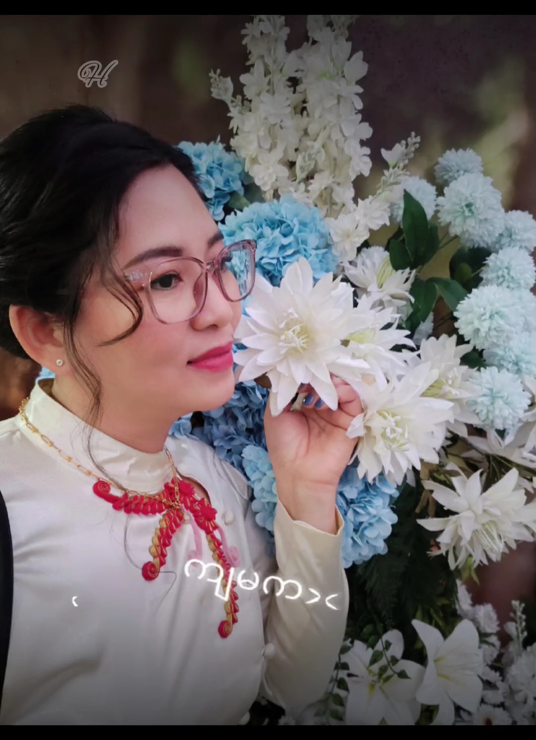 မောင်
