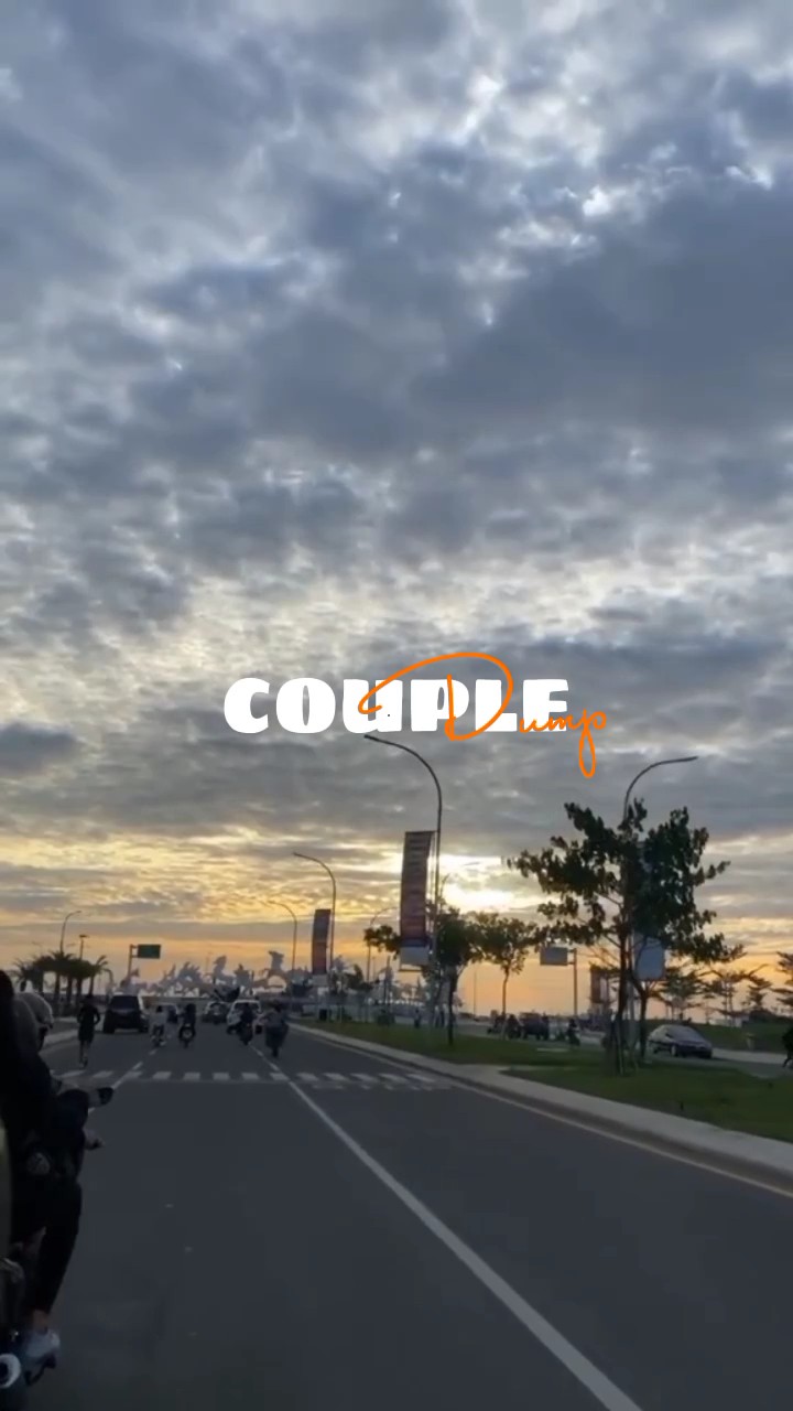 COUPLE DUMP