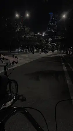 1 ảnh / màu tối