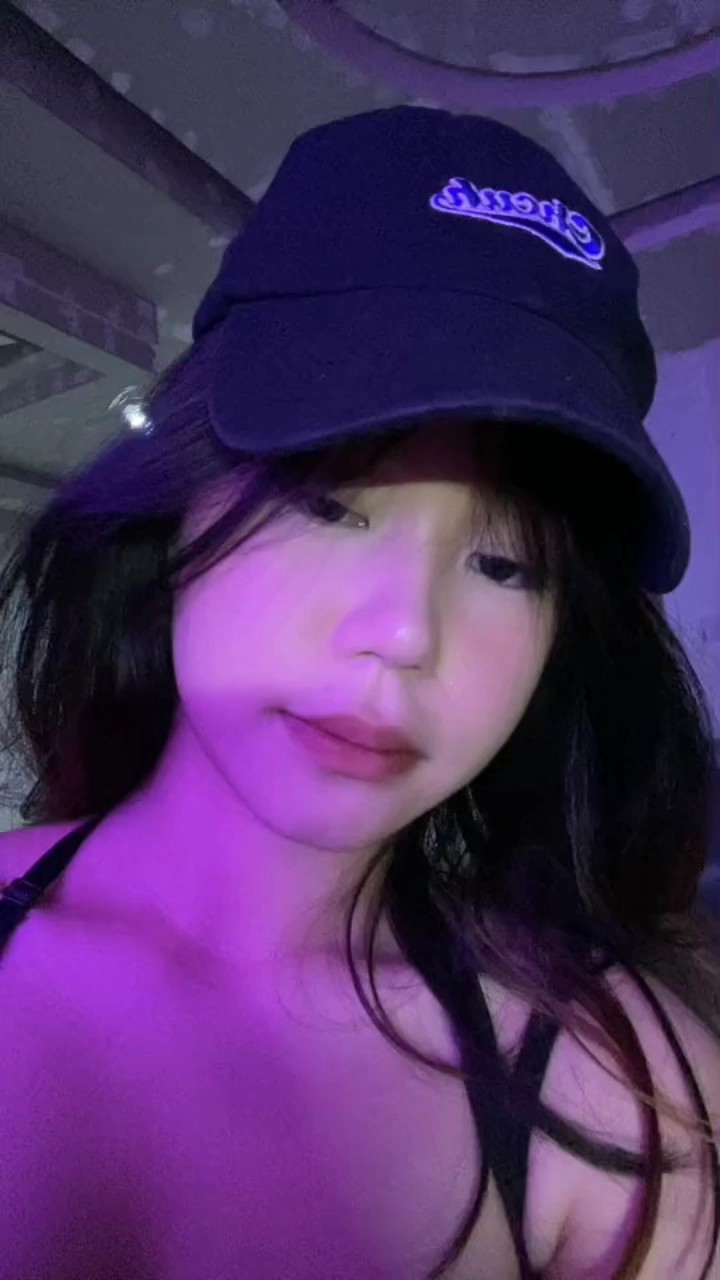 # 1vid8pics
