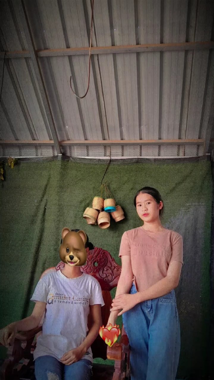 ຄິດຮອດຄົນທາງບ້ານເດ