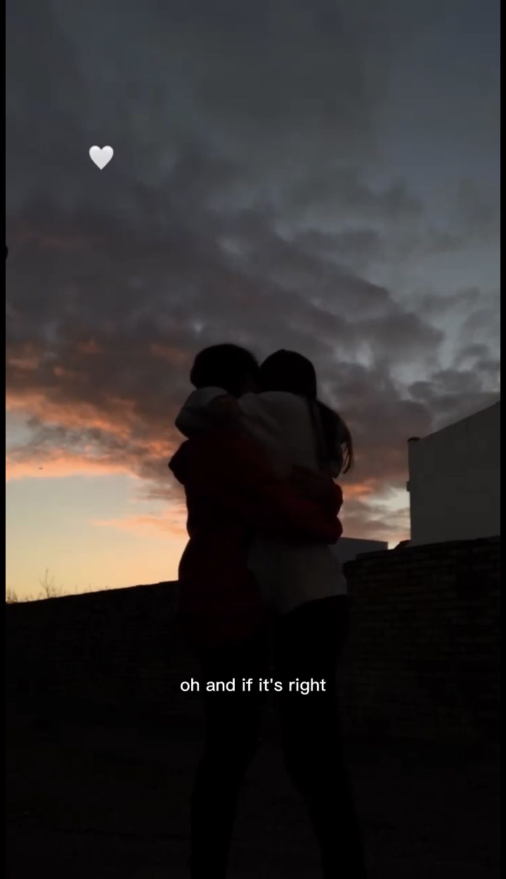 # HappyHugDay ❤️😍