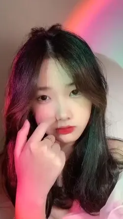 1 video slow zoom