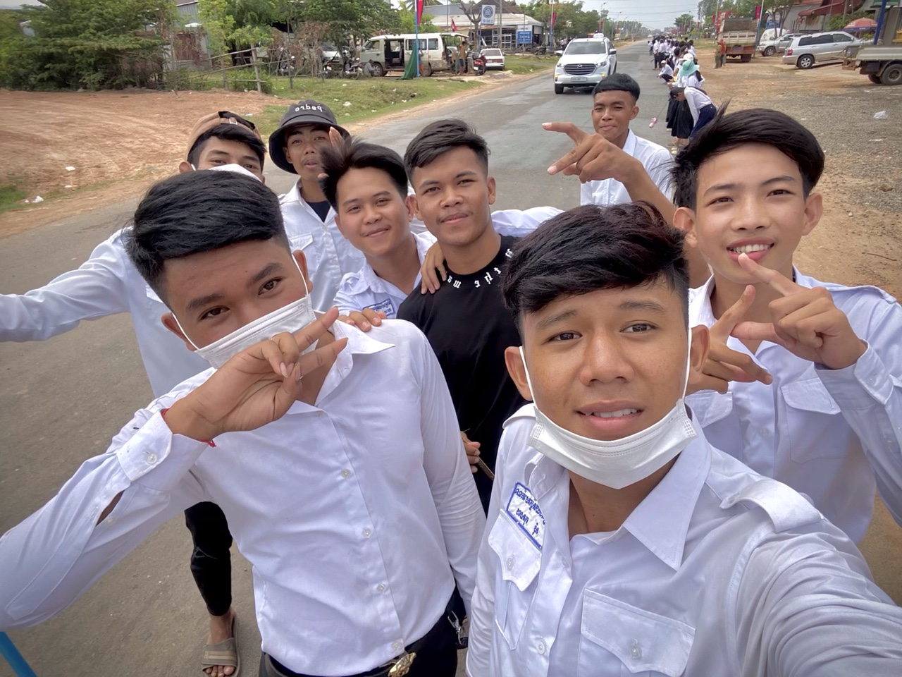 បងប្អូន​ល្អ​