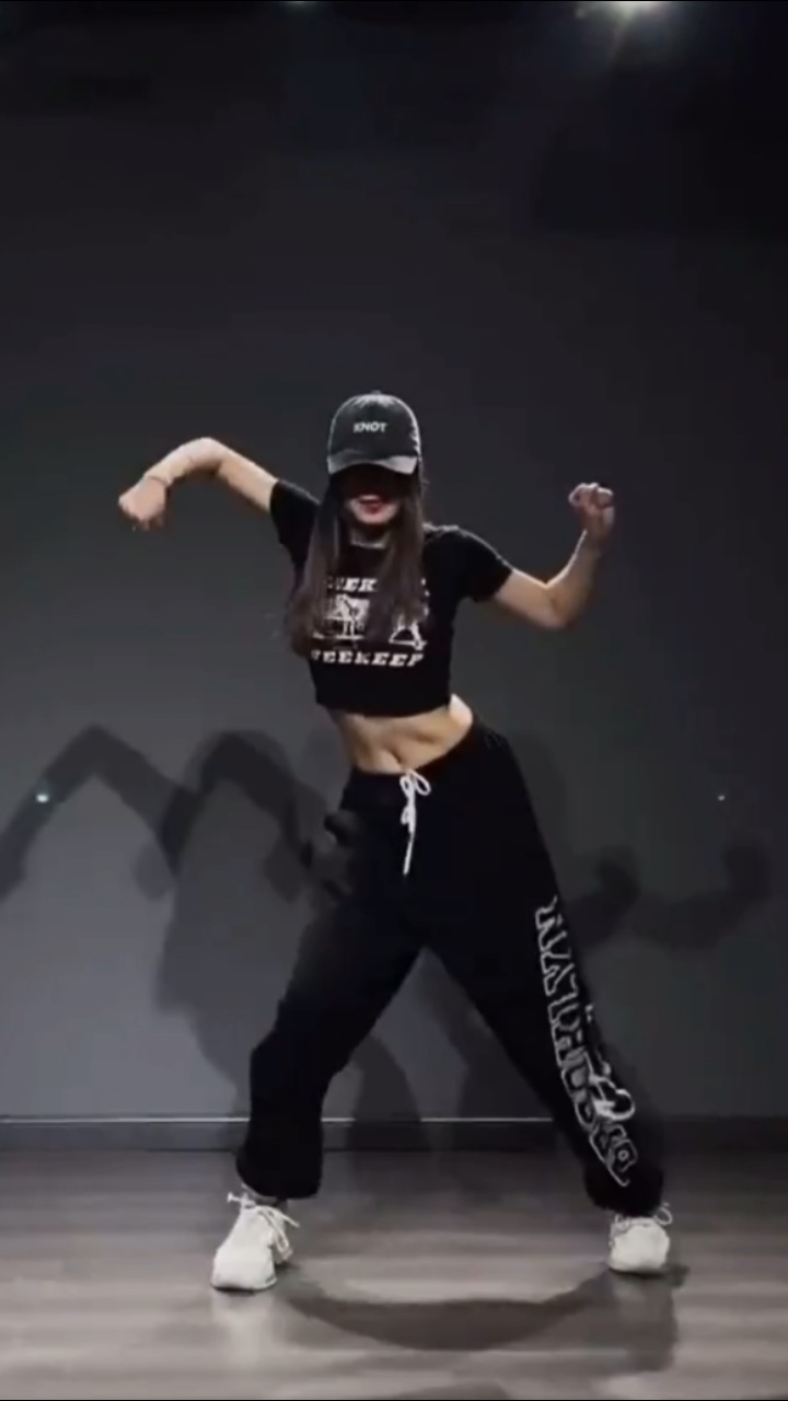 1 video