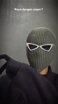 Raya dengan siapa tu