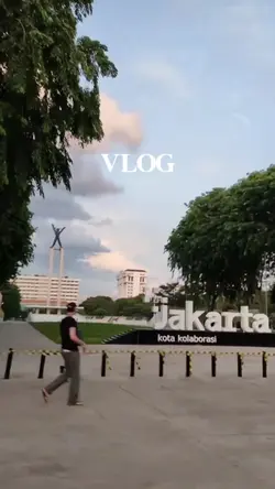 vlog jalan-jalan