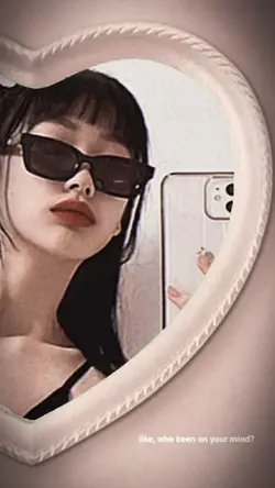 Frame Cermin Estetik