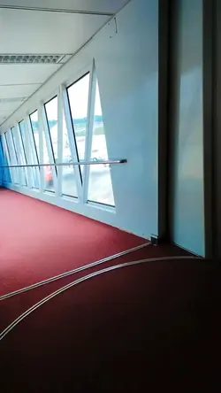 prank di bandara