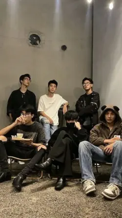 3foto sama temen