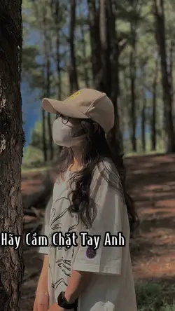 Hãy Cầm Chặt Tay Anh