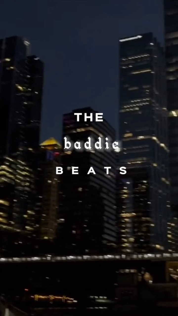 Baddie schlägt