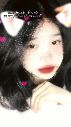 Sau lưng là tiếng