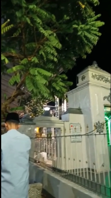 ziarah sunan ampel