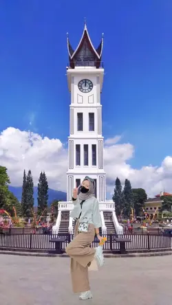Foto dijam Gadang