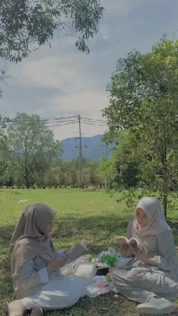 Piknik bareng bestie