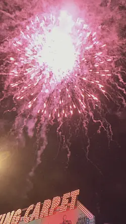 พลุสวยๆ 🎆