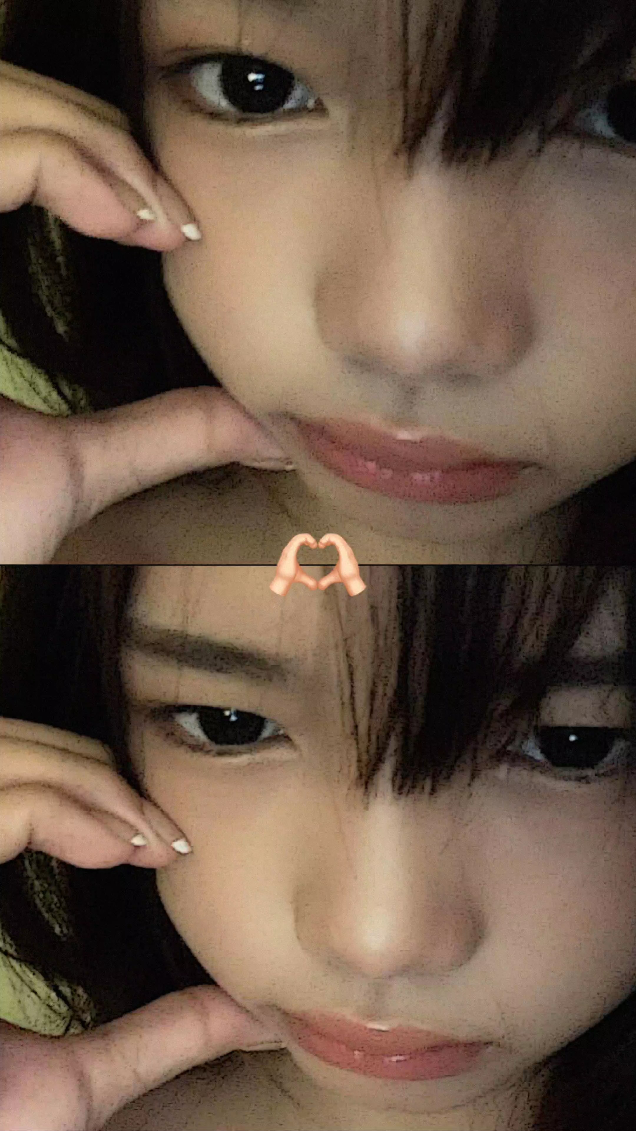 2 photos