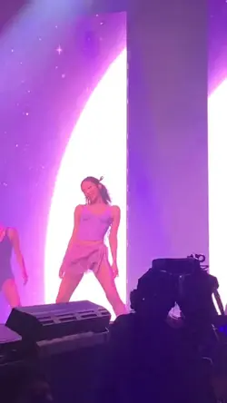 nonton konser jennie