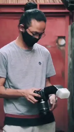 Fake photographer