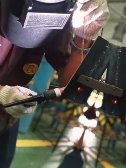 ช่างเชื่อม