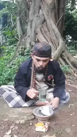 mbah dukun 