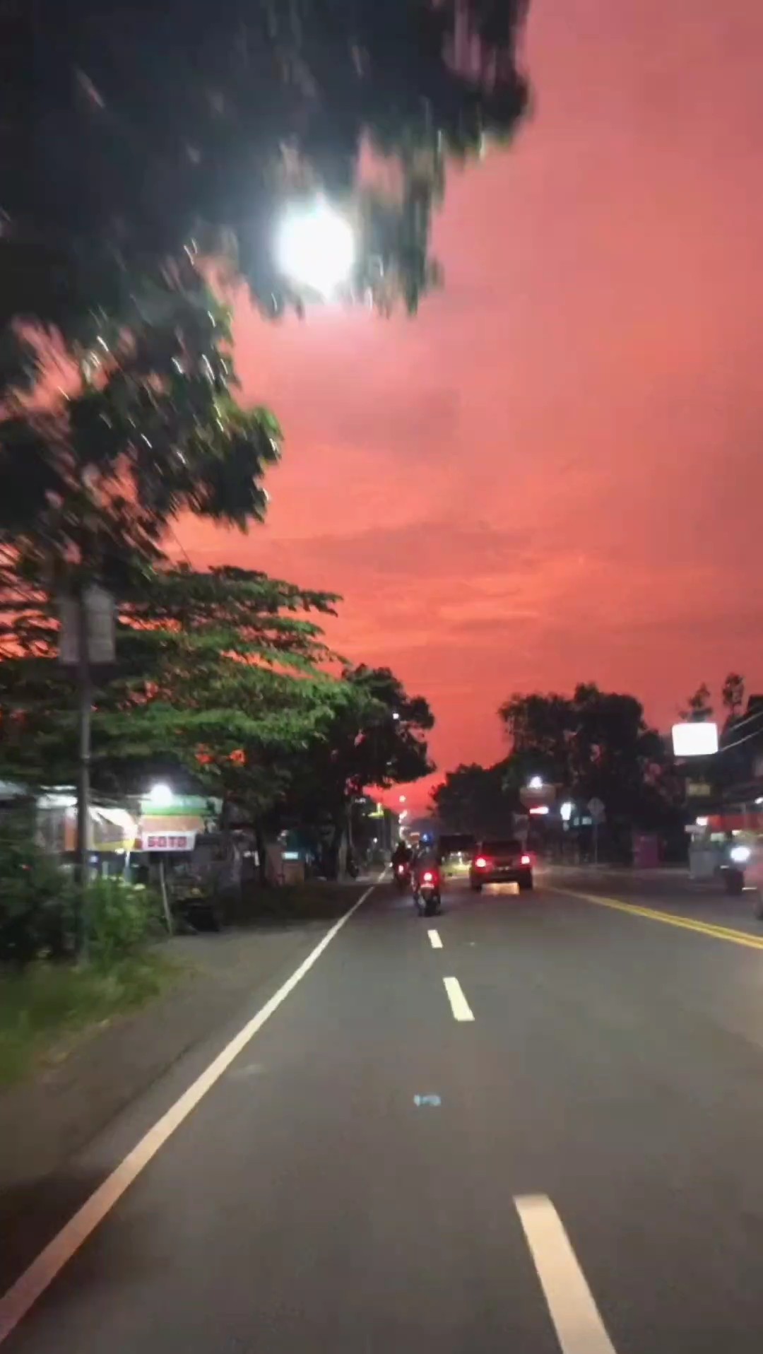Ang bilis ay mabagal na malungkot