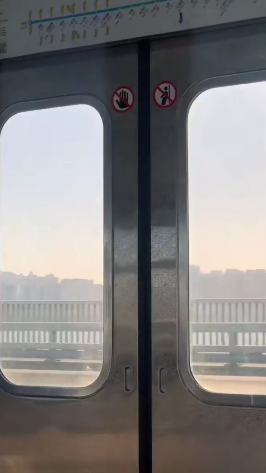 1 video 12 fotos