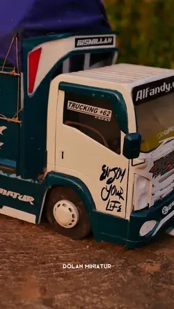Miniatur Truk Mbois