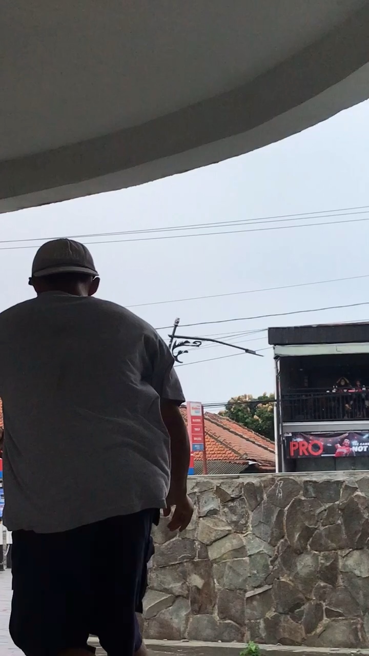 Penunggang di tengah badai 