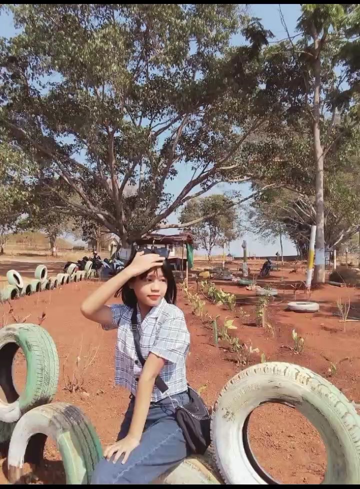 အမည်မသိ.
