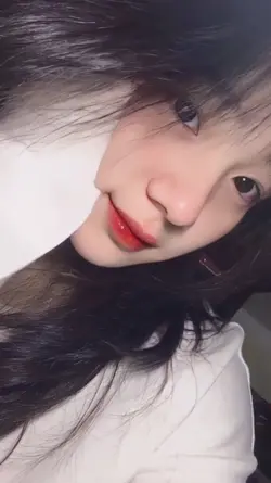 Em Là Kẻ Đáng Thương