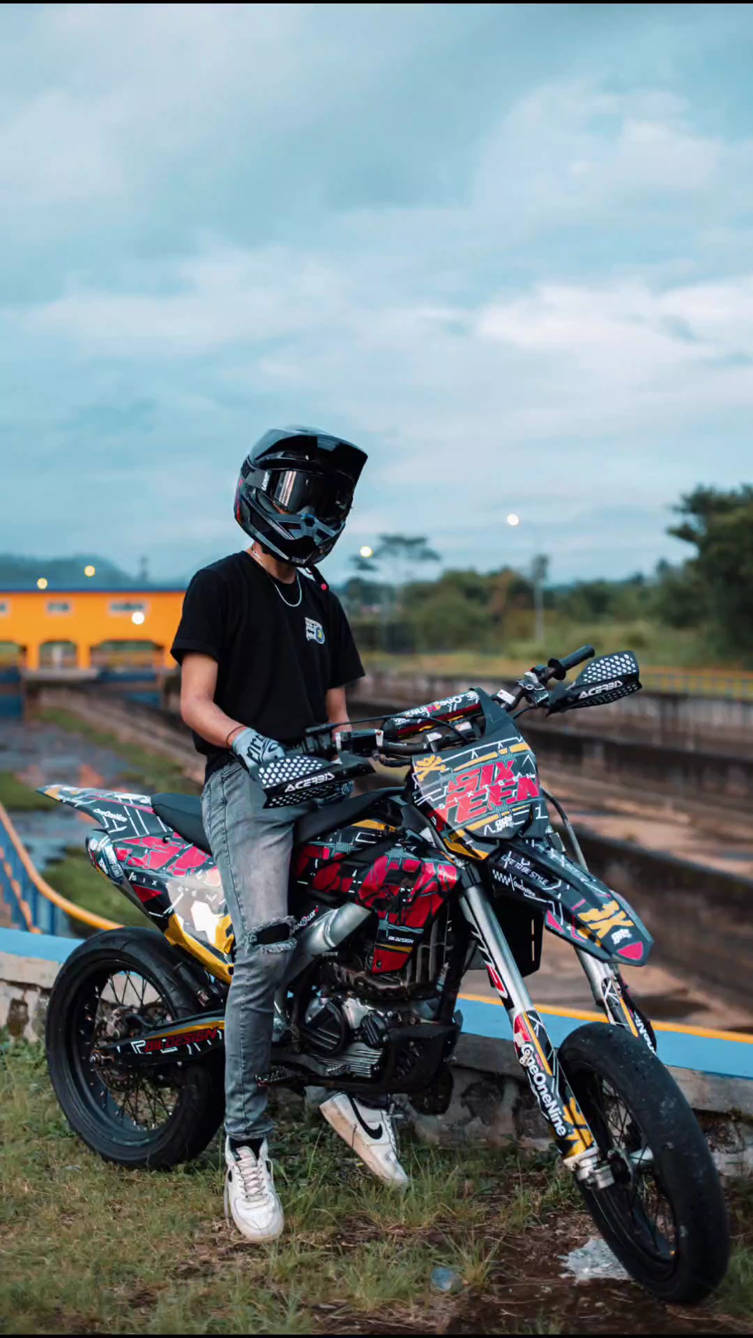 Supermoto aestetic