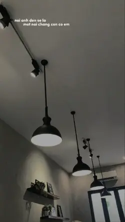 1 ảnh + màu tối